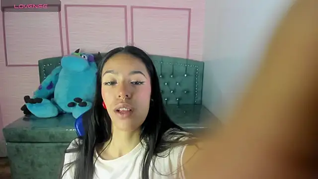 Snapshot of stephania_t chatting on March 22, 10:49 am stephania t online show from March 22, 10:49 am