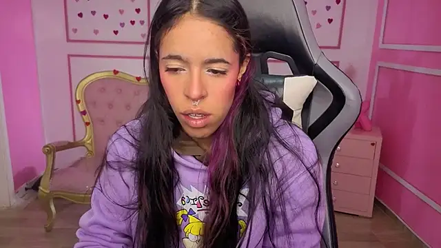 stephania t online show from February 10, 12:09 pm