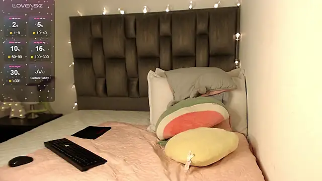 julz 03 online show from December 28, 6:29 pm