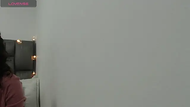 julz 03 online show from January 11, 4:25 pm