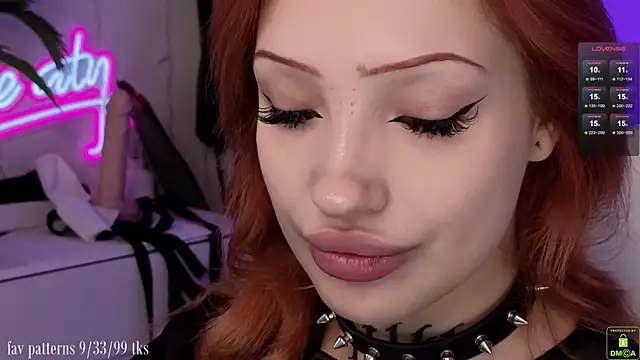 violetviolator online show from November 22, 4:11 am