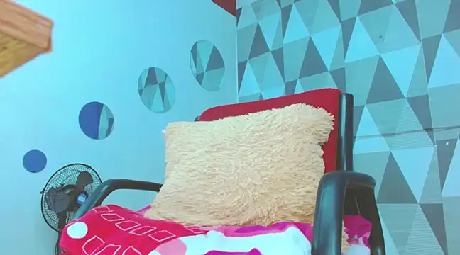 Snapshot of Michellcockxxx chatting on January 11, 10:51 am Michellcockxxx online show from January 11, 10:51 am