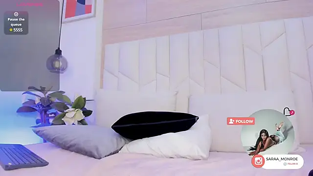 Snapshot of SaraMonroe1 chatting on February 7, 10:52 pm SaraMonroe1 online show from February 7, 10:52 pm