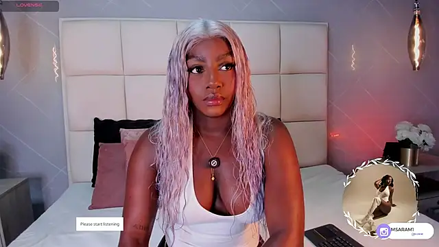 Snapshot of SaraMonroe1 chatting on November 8, 11:32 am SaraMonroe1 online show from November 8, 11:32 am