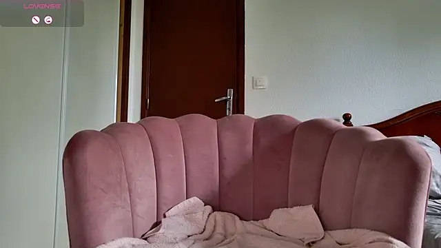 Renattasweetboobs online show from September 11, 8:03 am