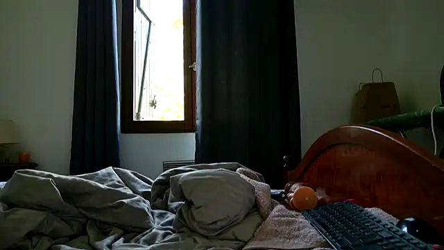 Renattasweetboobs online show from September 18, 8:27 am