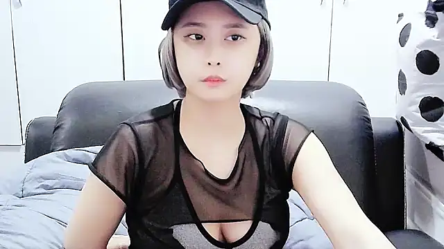 yourz tw online show from November 29, 2:09 pm