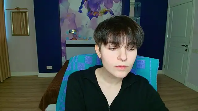 Snapshot of EmiliaYours chatting on January 28, 1:59 pm EmiliaYours online show from January 28, 1:59 pm