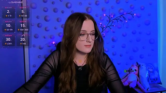 luna berryy online show from January 7, 8:22 pm