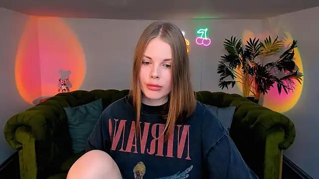 holy kitty online show from September 19, 9:11 am