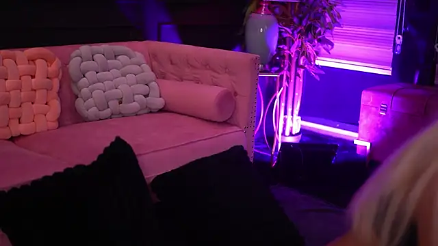 Candy Ivy online show from February 20, 6:19 pm