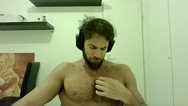 alpha-hunk online show from October 15, 7:14 pm