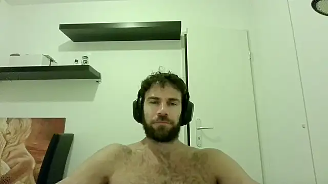 alpha-hunk online show from October 18, 7:14 pm