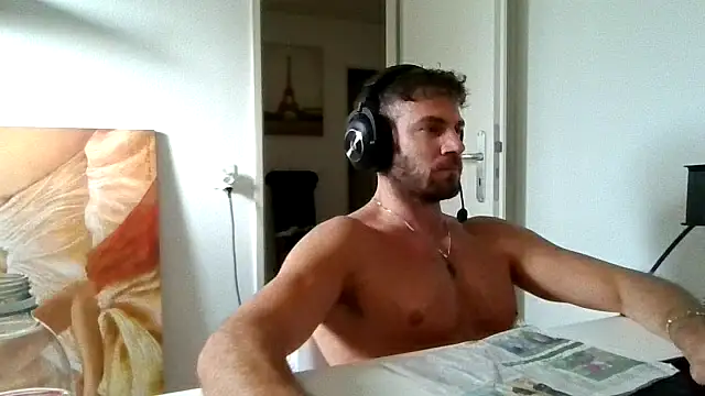 Snapshot of alpha-hunk chatting on July 18, 4:55 pm alpha-hunk online show from July 18, 4:55 pm