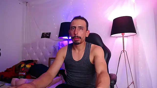 Sr Magnus  online show from February 5, 4:06 am