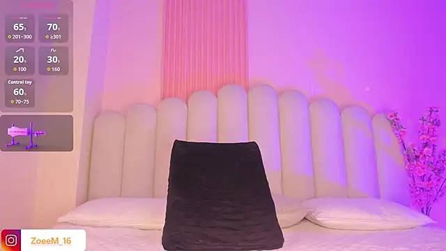 Zoe1 2 online show from March 23, 7:51 pm