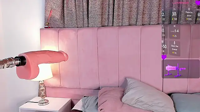 aurora divine online show from February 24, 10:25 pm