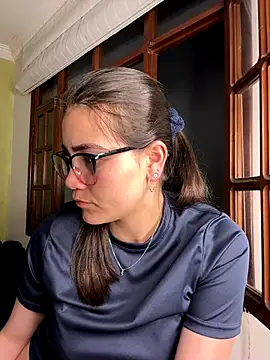 aurora divine online show from October 9, 11:58 pm