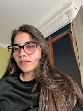 aurora divine online show from December 4, 10:51 pm