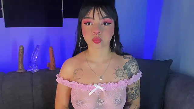 maddy walker online show from December 11, 8:18 pm