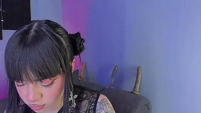 maddy walker online show from January 9, 12:03 am