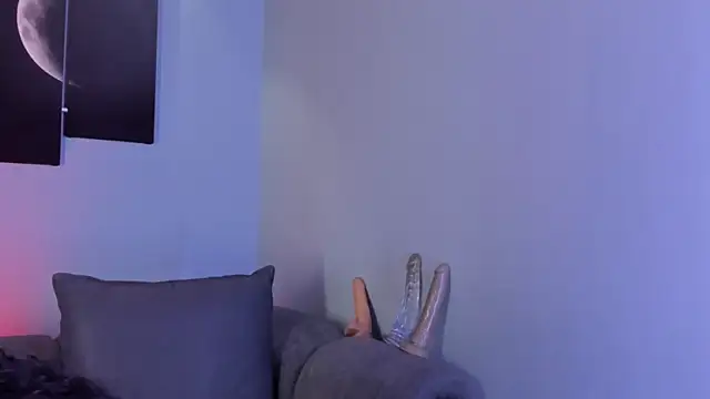 maddy walker online show from February 10, 8:21 pm