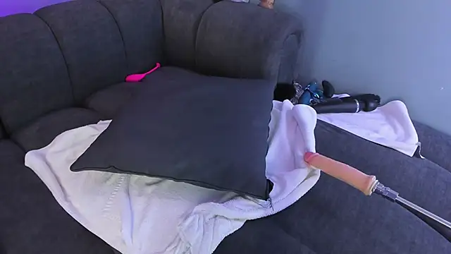 maddy walker online show from February 23, 1:57 am