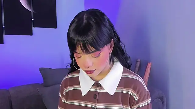 maddy walker online show from March 3, 8:21 pm