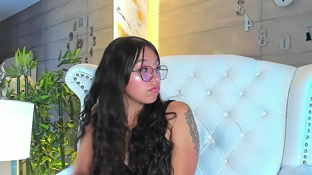 MadyJackson online show from February 28, 7:56 pm