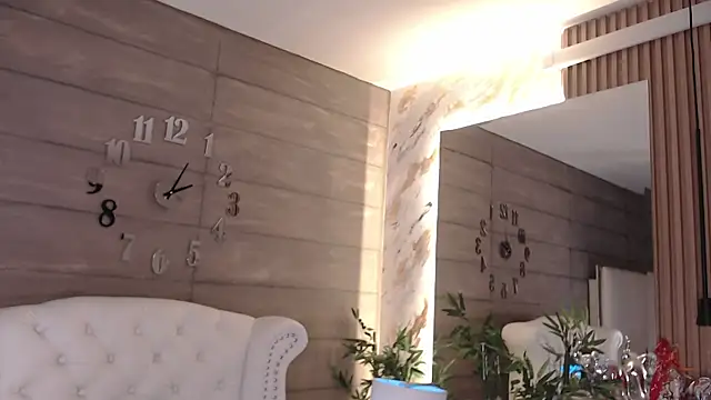 MadyJackson online show from March 5, 8:00 pm