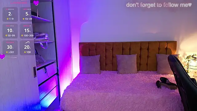 alexiaaross online show from December 13, 7:43 pm