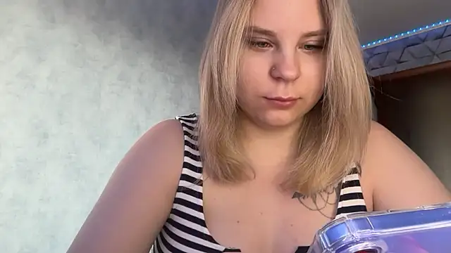 Snapshot of Thalia__Star chatting on February 4, 9:04 am Thalia Star online show from February 4, 9:04 am