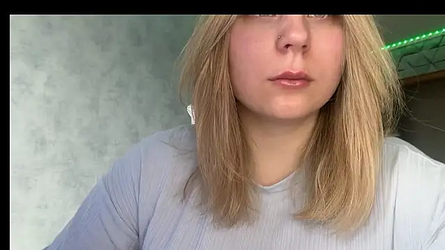 Snapshot of Thalia__Star chatting on March 2, 8:43 am Thalia Star online show from March 2, 8:43 am