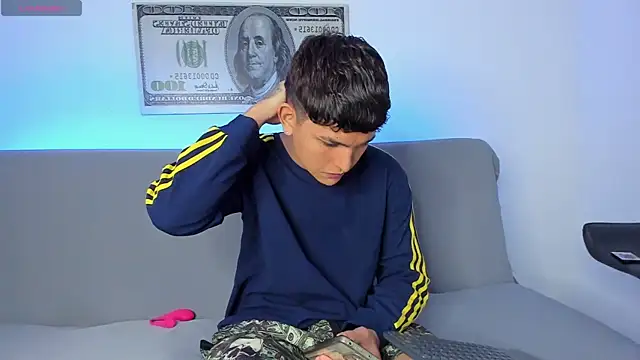 Lyam ap online show from March 27, 4:07 am