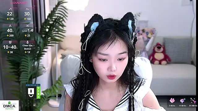 Snapshot of Sheep-1 chatting on December 9, 8:11 am Sheep-1 online show from December 9, 8:11 am