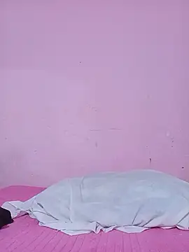 Snapshot of Hajar_charmouta1 chatting on June 8, 10:04 am Hajar charmouta1 online show from June 8, 10:04 am