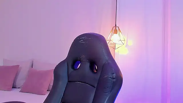 mallie quinn online show from February 7, 12:50 pm