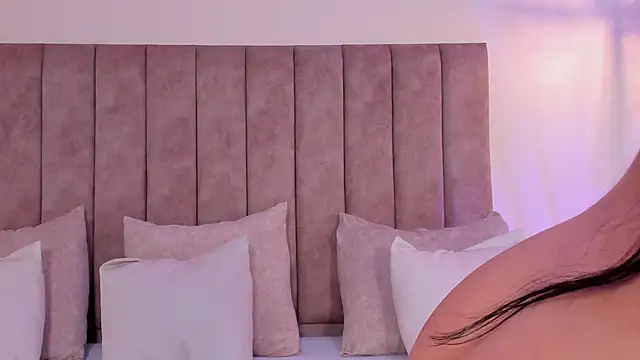 mallie quinn online show from April 10, 1:16 pm