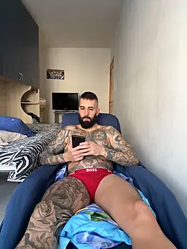 Snapshot of Gioeltoro89 chatting on October 12, 2:27 pm Gioeltoro89 online show from October 12, 2:27 pm