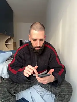Snapshot of Gioeltoro89 chatting on March 27, 4:18 pm Gioeltoro89 online show from March 27, 4:18 pm