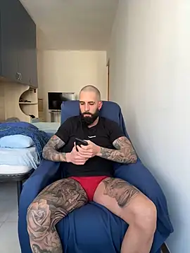 Snapshot of Gioeltoro89 chatting on April 20, 2:42 pm Gioeltoro89 online show from April 20, 2:42 pm