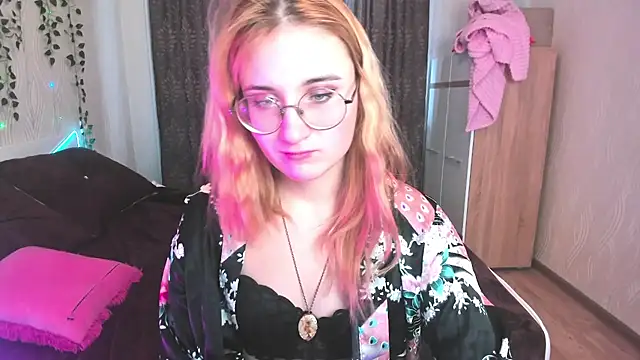 Miss Elsa  online show from January 12, 9:08 am