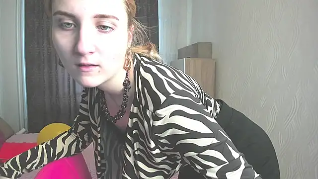 Miss Elsa  online show from February 14, 3:43 am