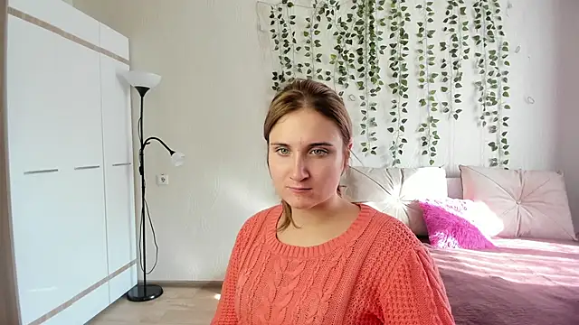 Miss Elsa  online show from September 23, 4:37 am