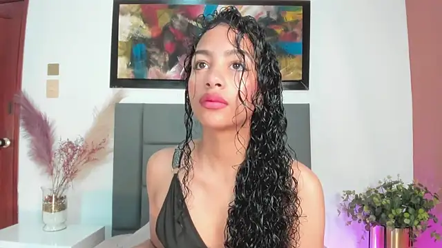 AntonellaHall  online show from March 5, 11:49 am