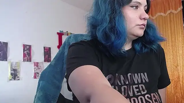 Snapshot of gigiqueen_18 chatting on November 10, 7:24 pm gigiqueen 18 online show from November 10, 7:24 pm