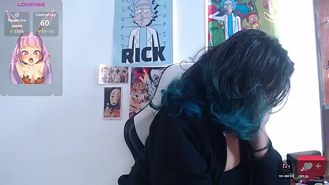 gigiqueen 18 online show from April 28, 1:05 pm