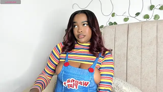 Kaseydelvey online show from March 24, 10:26 pm