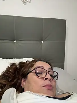 Snapshot of AntonellaAlondra4 chatting on February 3, 3:37 am AntonellaAlondra4 online show from February 3, 3:37 am