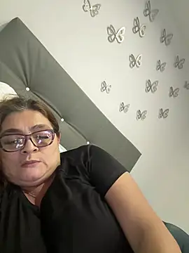 Snapshot of AntonellaAlondra4 chatting on February 8, 3:21 am AntonellaAlondra4 online show from February 8, 3:21 am